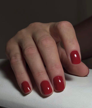 GEL POLISH BARN RED