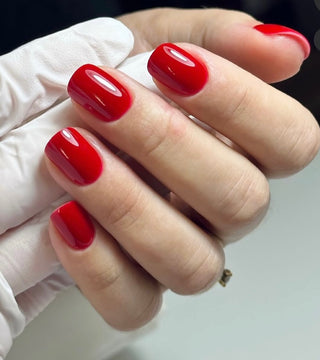 GEL POLISH BLOOD RED