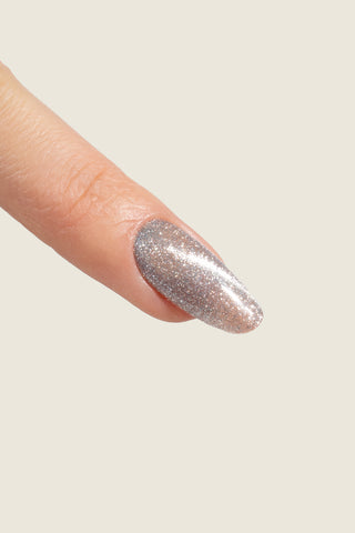 Gel Polish Cat Eye Silver
